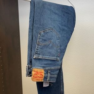 Men’s 505 Levi’s Jeans.  38x32